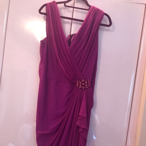 Tadashi Shoji Dresses & Skirts - Dress Tadashi Shoji Dresses & Skirts - Dress